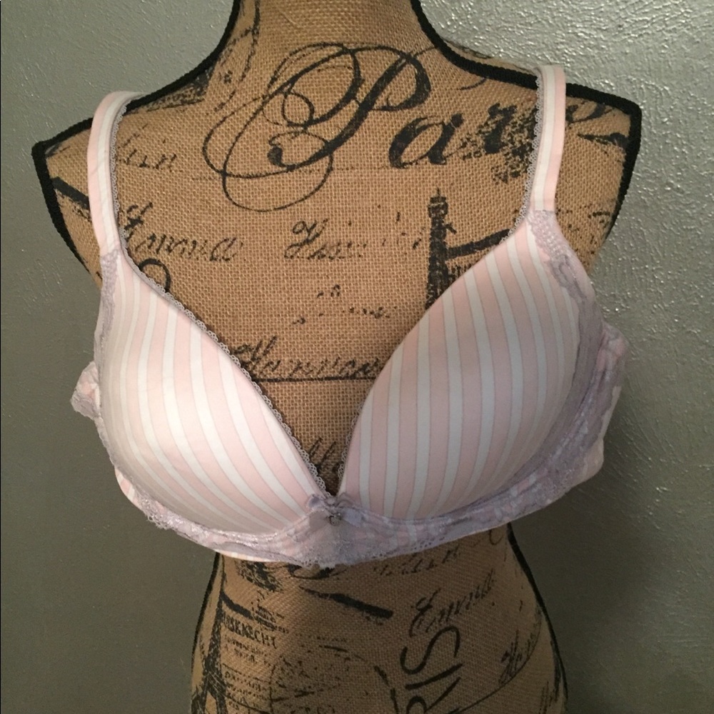 Victoria’s Secret no wire bra size 38D